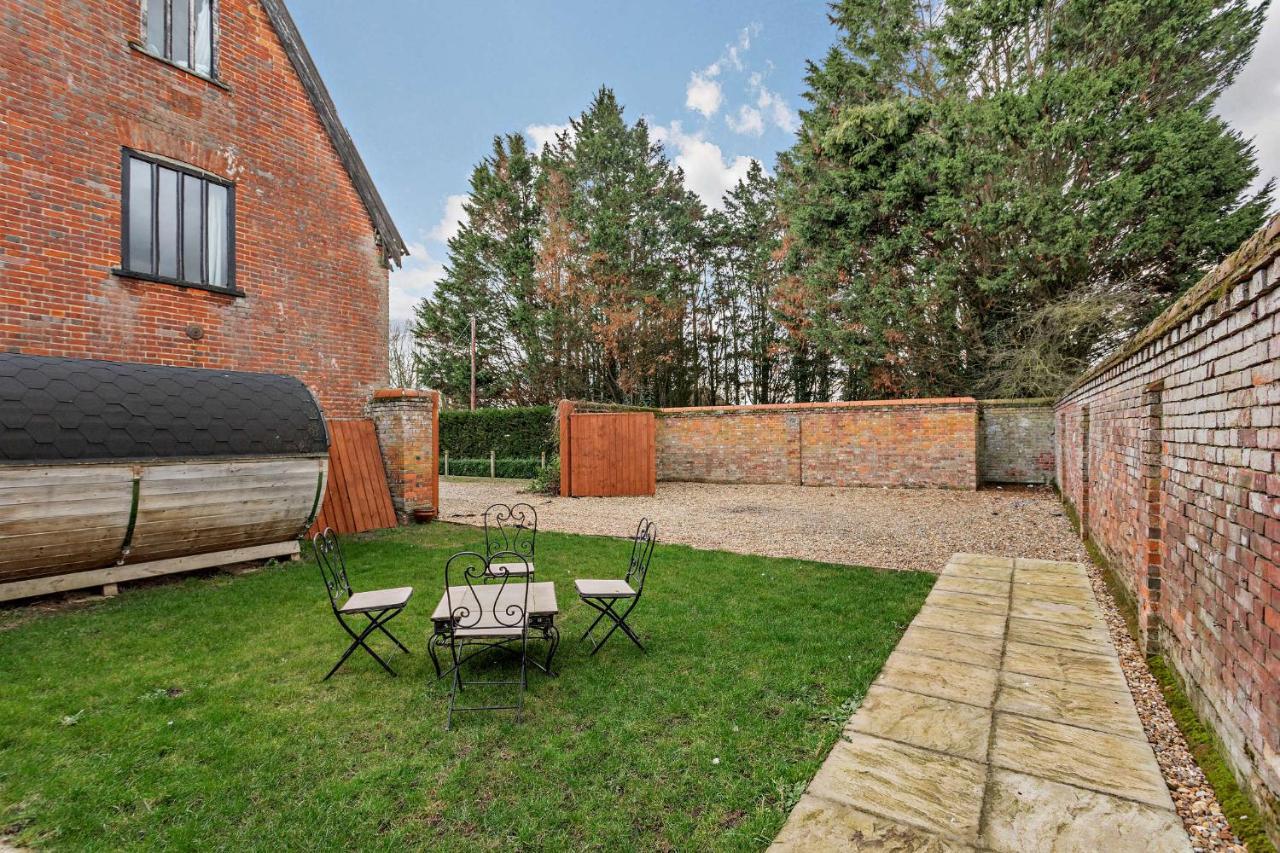 2 Bed Barn Conversion *